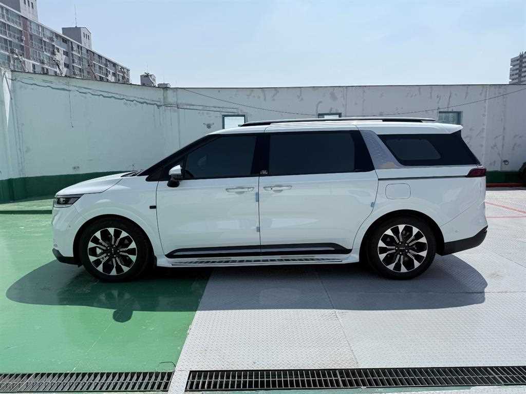 Kia Carnival — photo 04