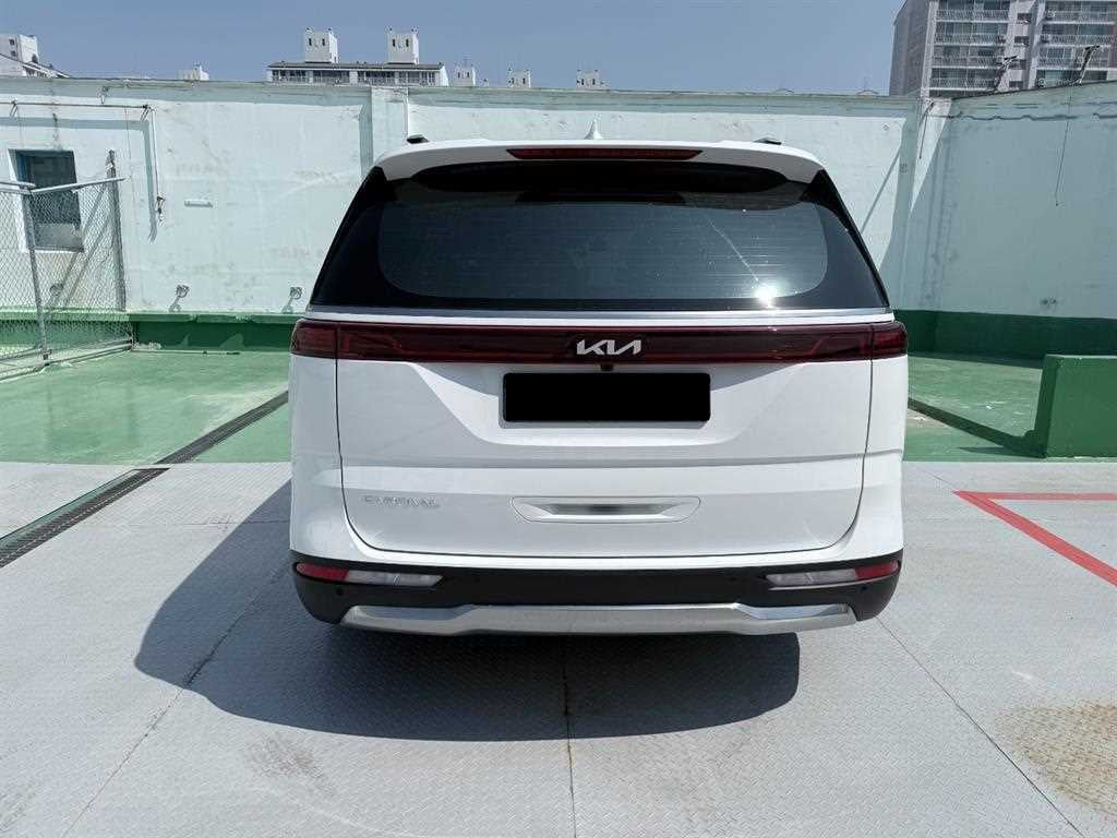 Kia Carnival — photo 05