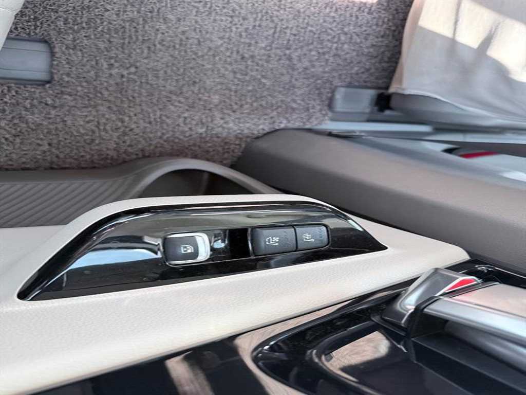 Kia Carnival — photo 20