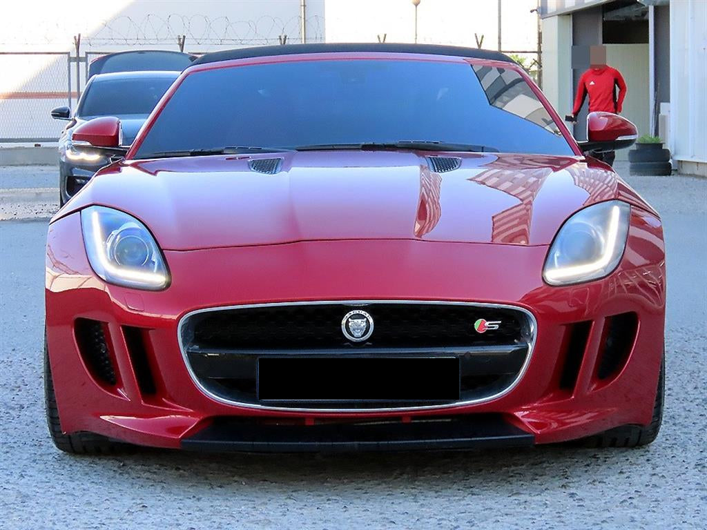 Jaguar F-TYPE — photo 01