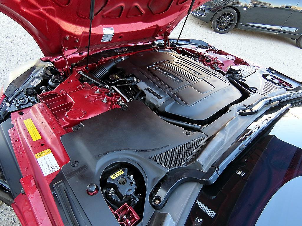 Jaguar F-TYPE — photo 19