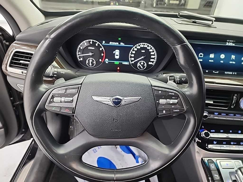 Genesis EQ900 — photo 09