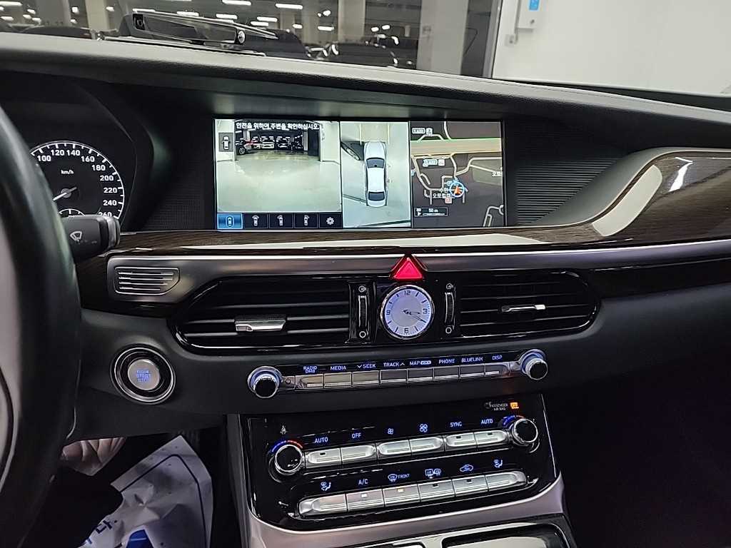 Genesis EQ900 — photo 10