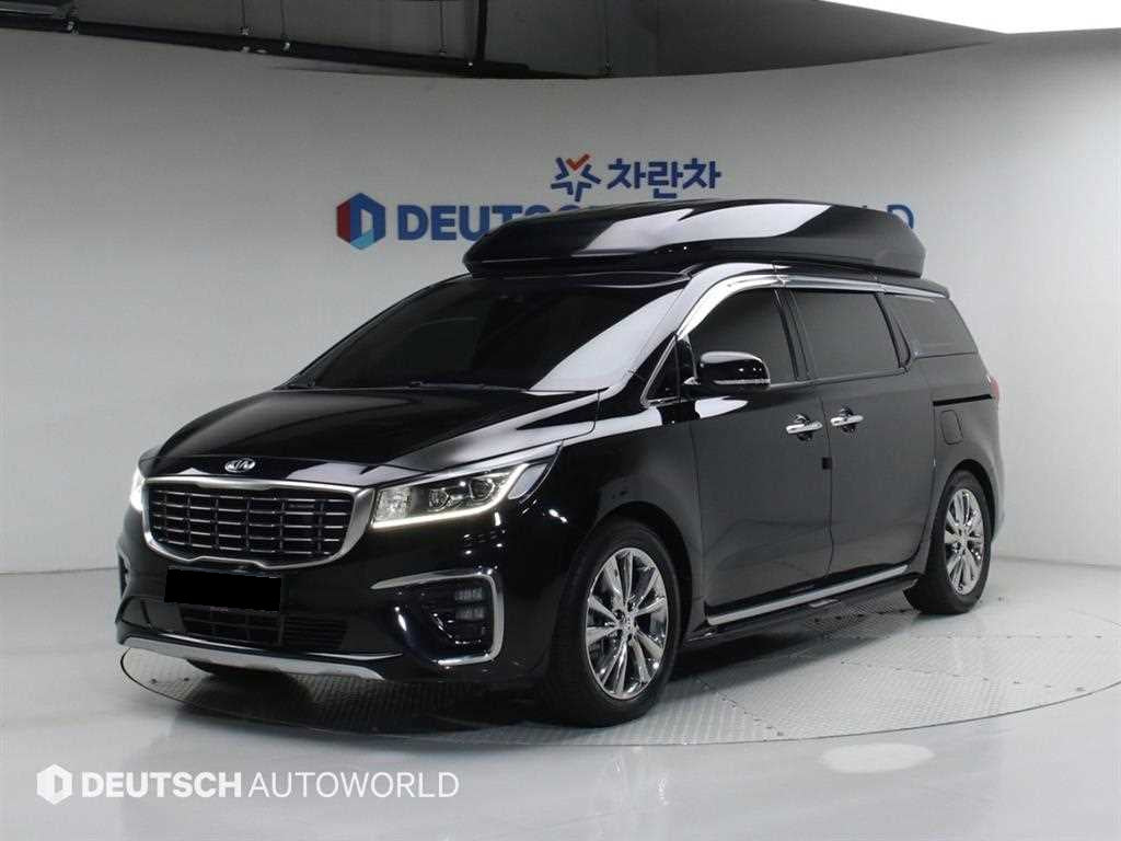 Kia Carnival — photo 01