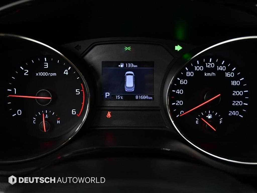 Kia Carnival — photo 08