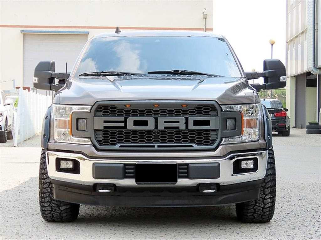 Ford F150 — photo 01