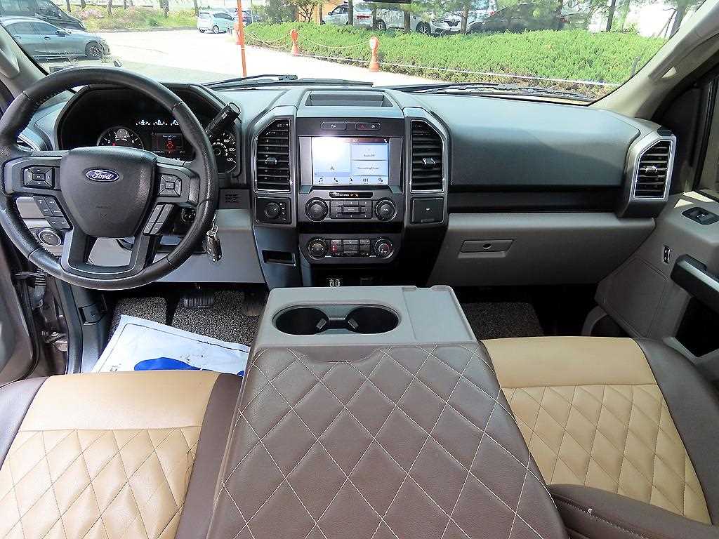 Ford F150 — photo 07