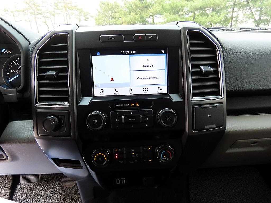 Ford F150 — photo 12