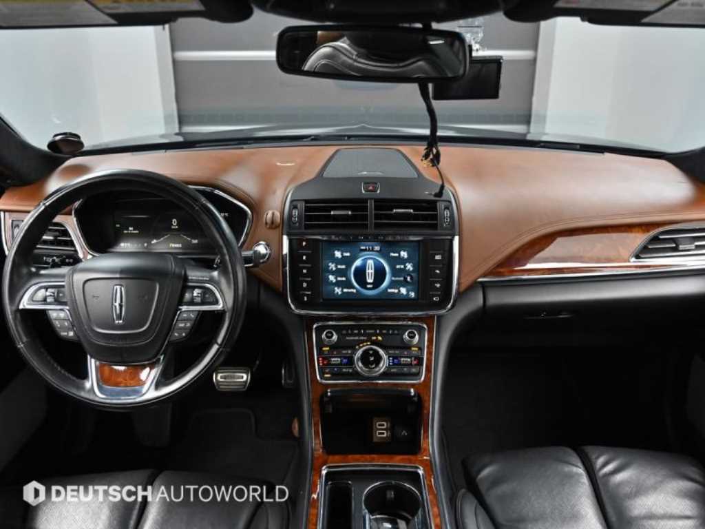 Lincoln Continental — photo 07