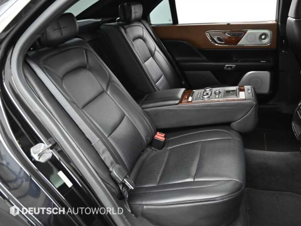Lincoln Continental — photo 12