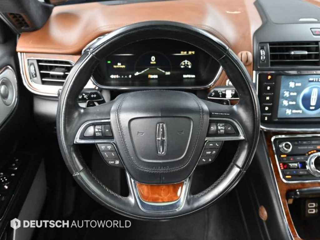 Lincoln Continental — photo 13