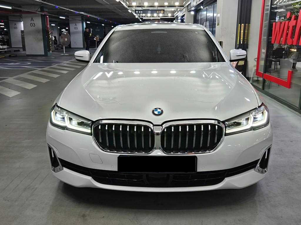 BMW 5-Series — photo 02