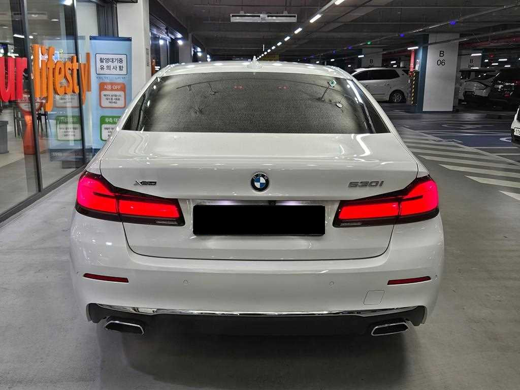 BMW 5-Series — photo 05