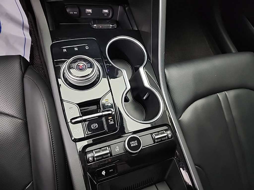 Kia K5 — photo 08