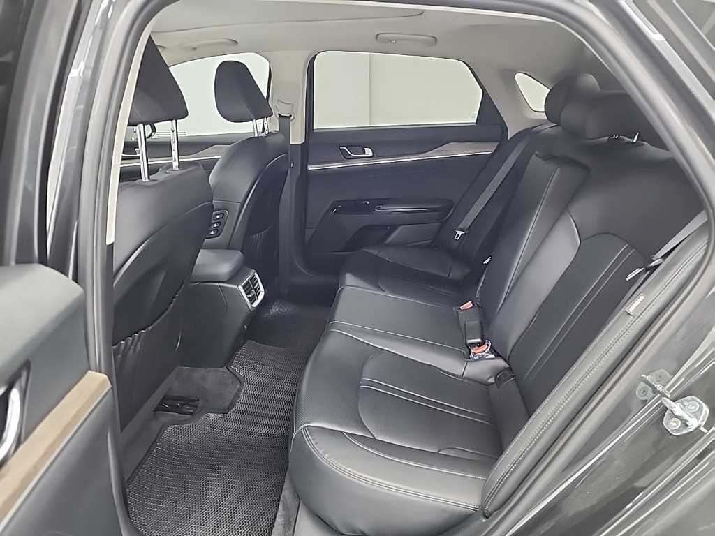 Kia K5 — photo 12