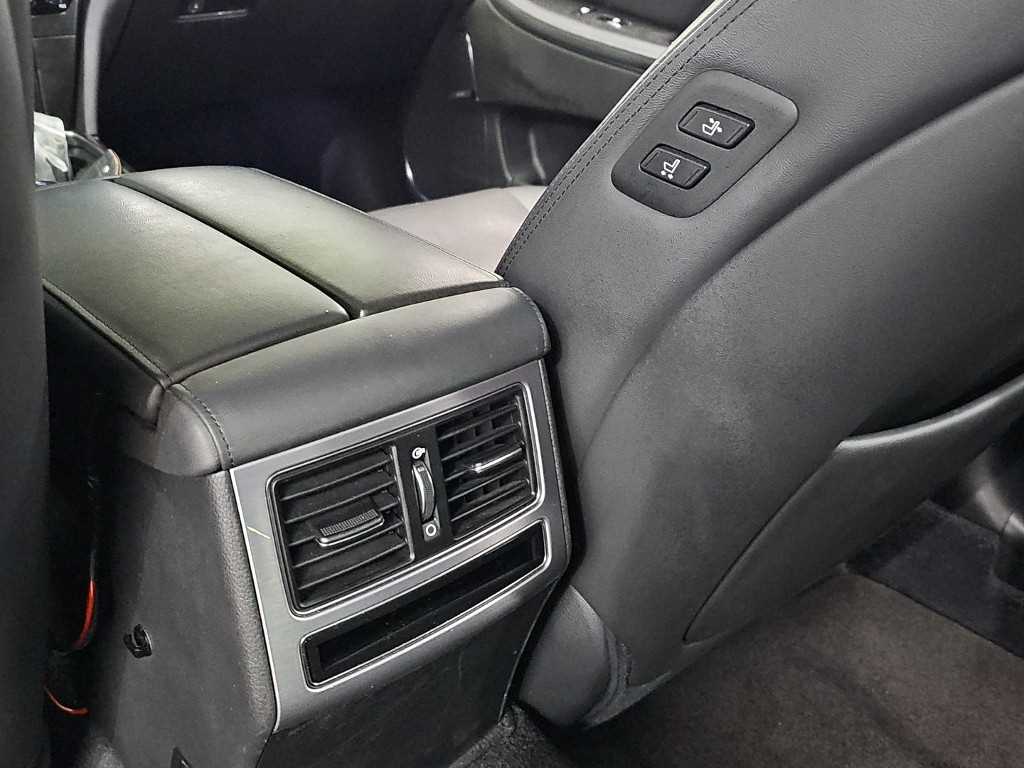 Hyundai Equus — photo 13