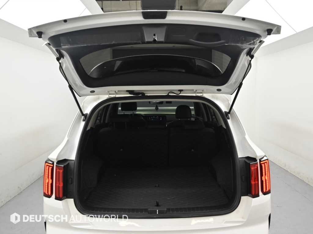 Kia Sorento — photo 19