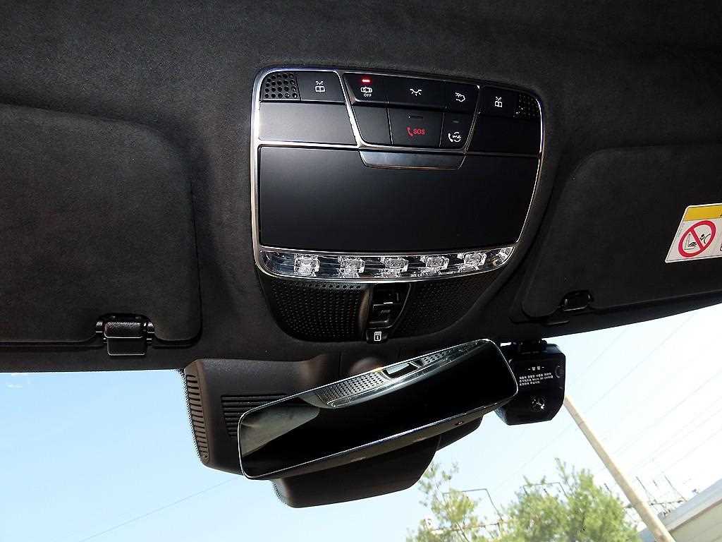 Mercedes-Benz S-Class — photo 14