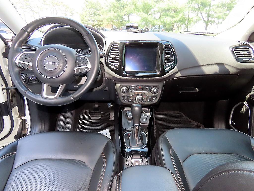 Jeep Compass — photo 07