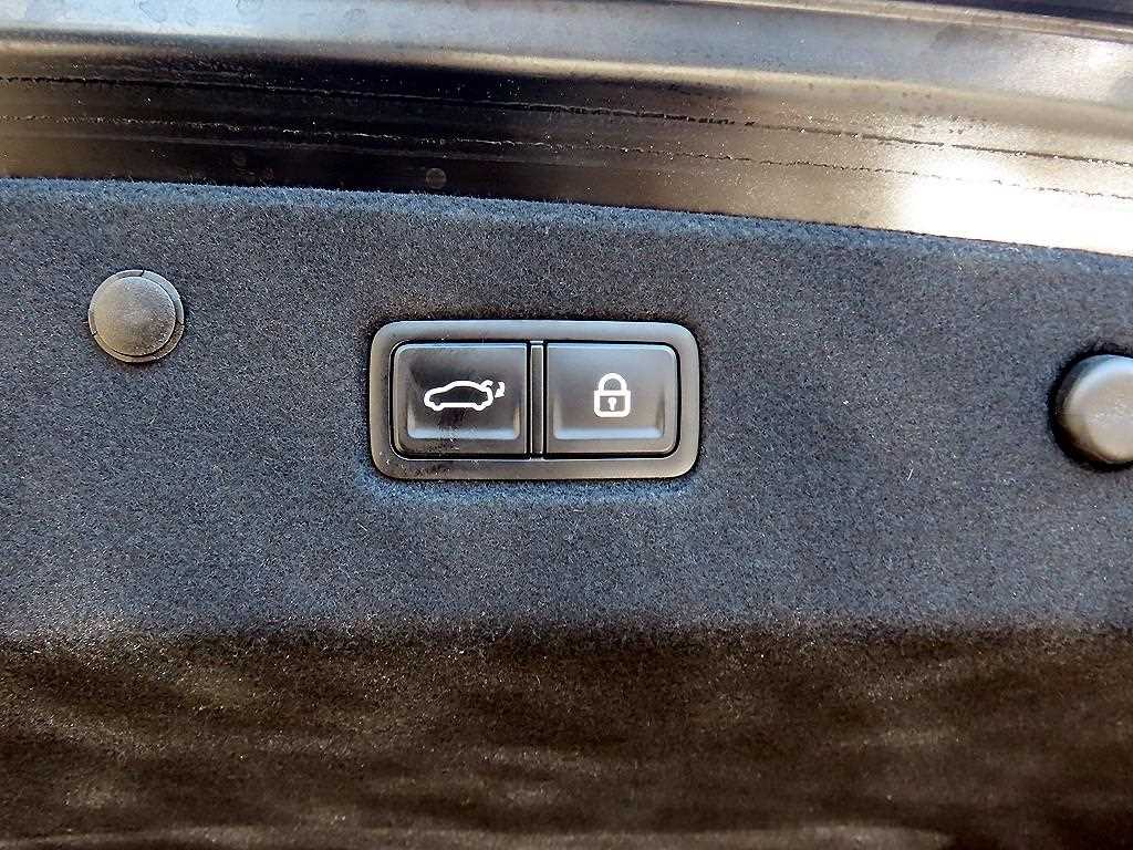 Kia K8 — photo 16