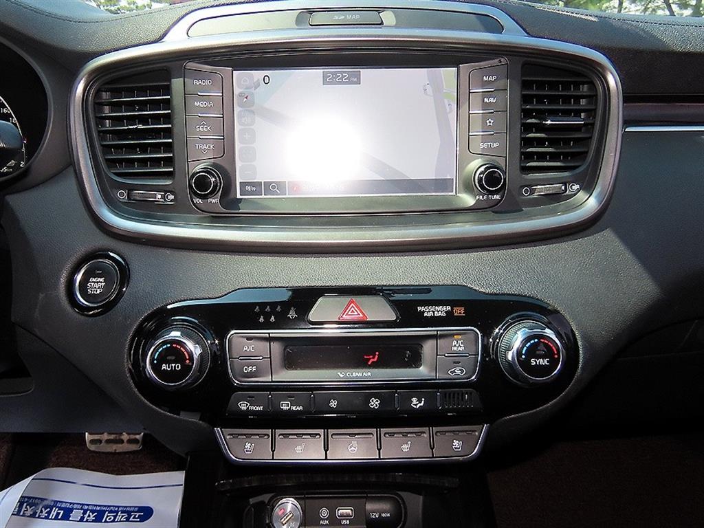 Kia Sorento — photo 14