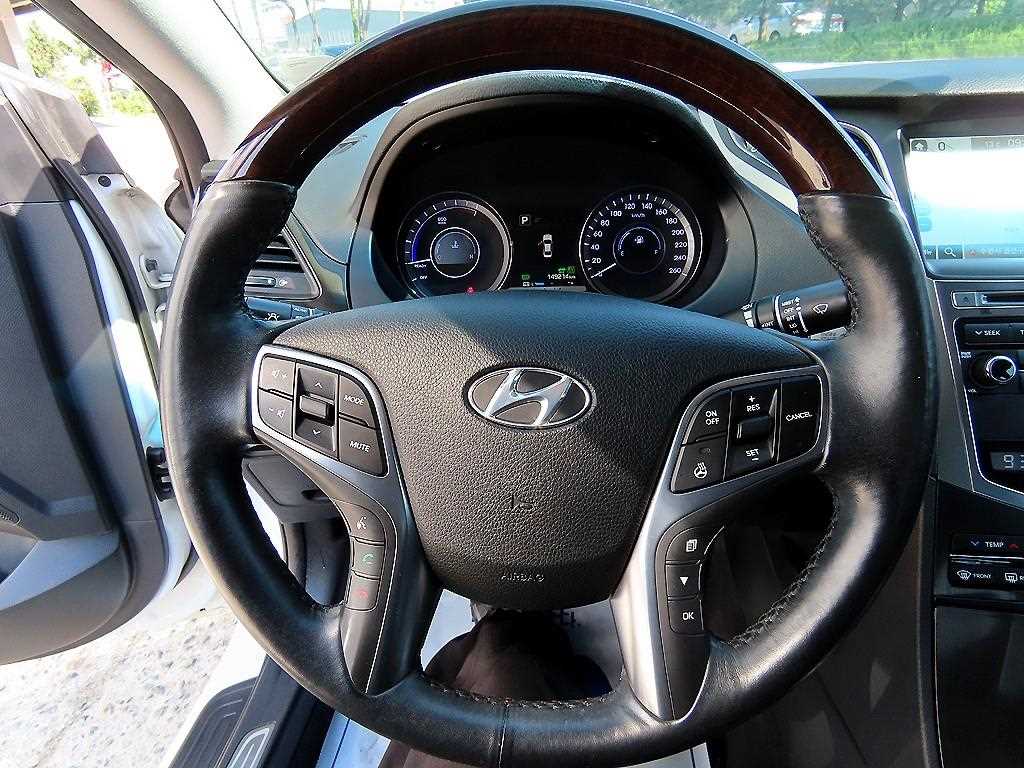 Hyundai Grandeur — photo 08