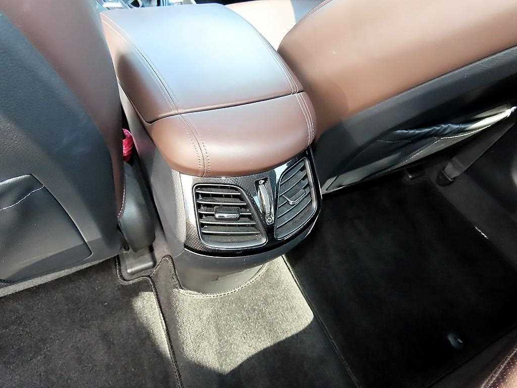 Hyundai Grandeur — photo 18