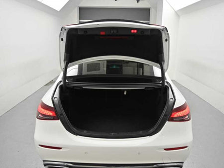 Mercedes-Benz E-Class — photo 19