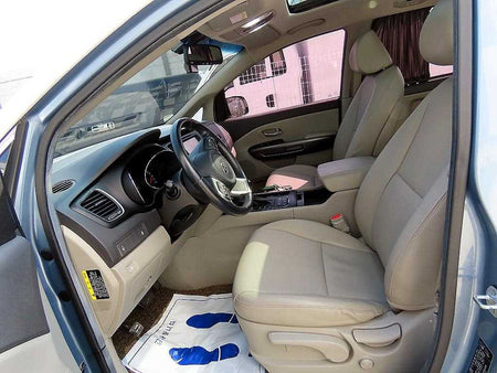 Kia Carnival — photo 05