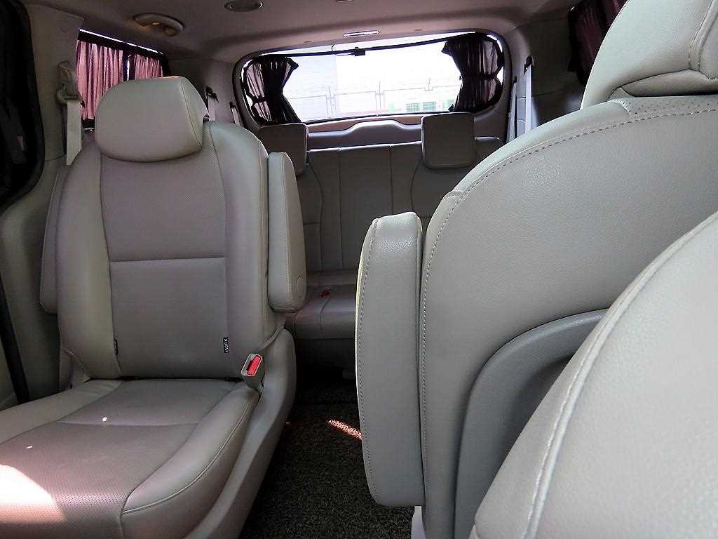 Kia Carnival — photo 07