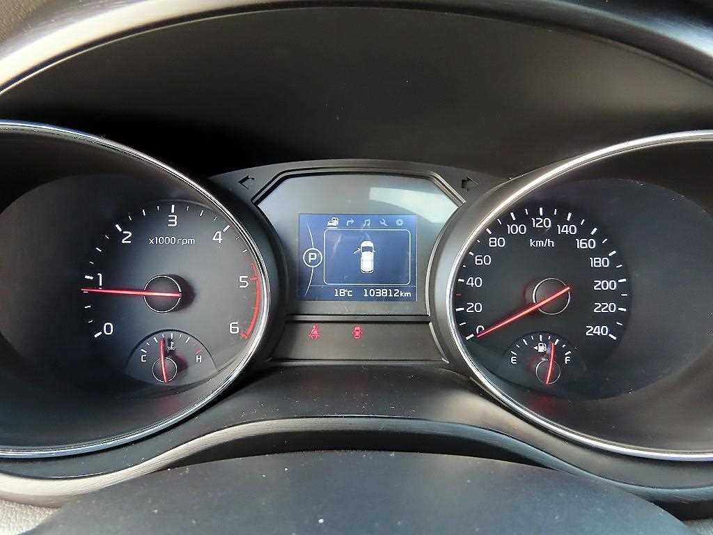 Kia Carnival — photo 10