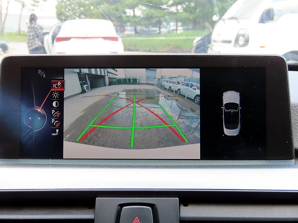 BMW 4-Series — photo 16