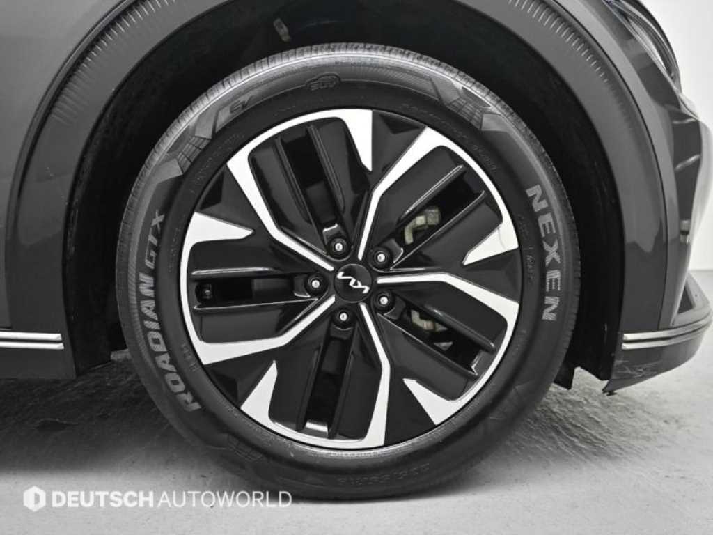 Kia EV6 — photo 05