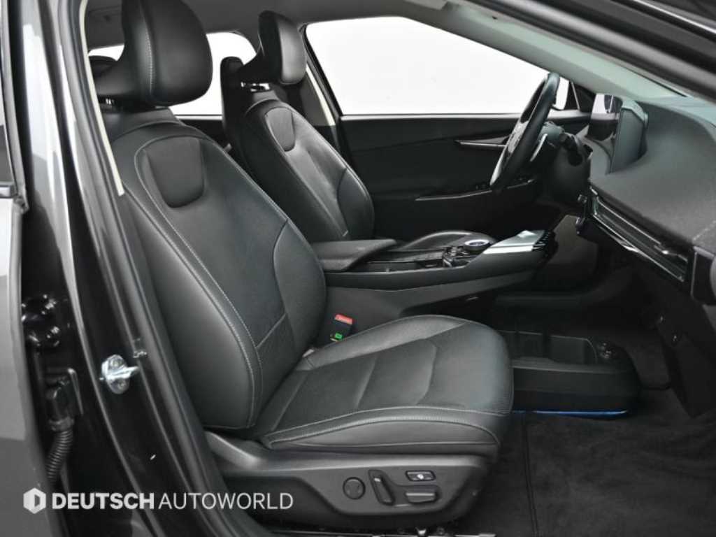 Kia EV6 — photo 10