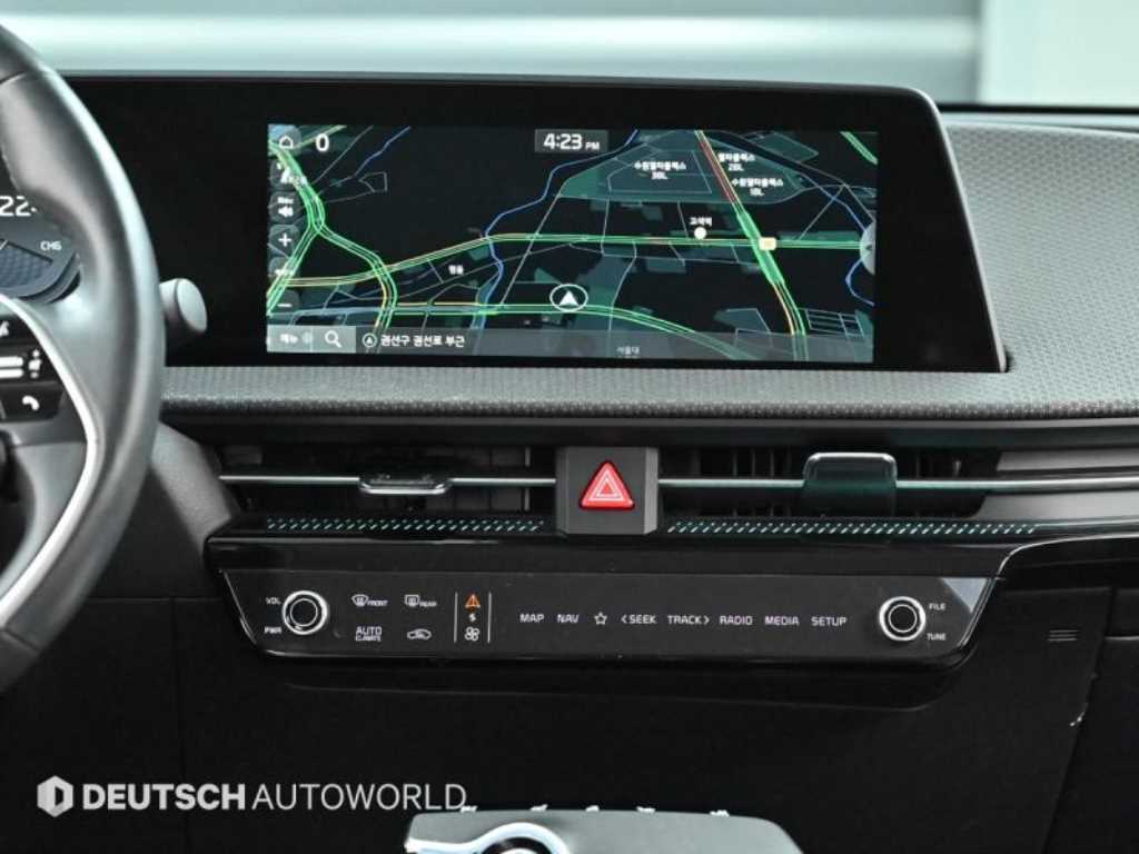 Kia EV6 — photo 14