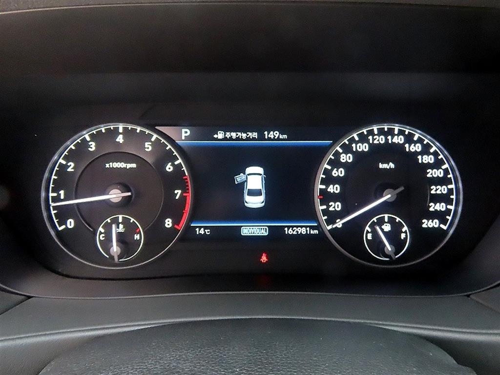 Genesis EQ900 — photo 09