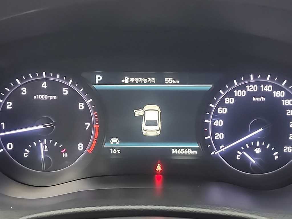 Genesis G80 — photo 06