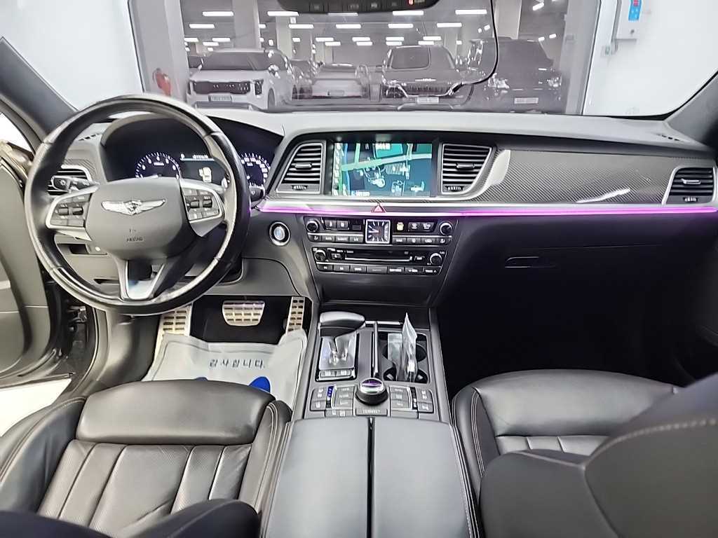 Genesis G80 — photo 07