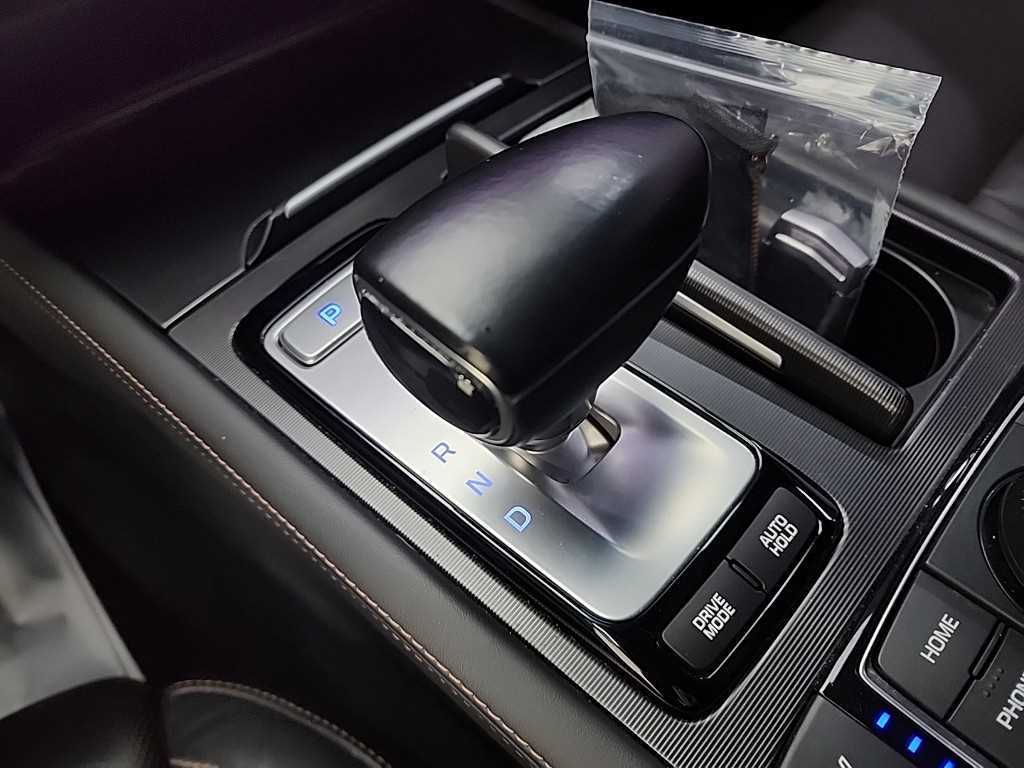 Genesis G80 — photo 08
