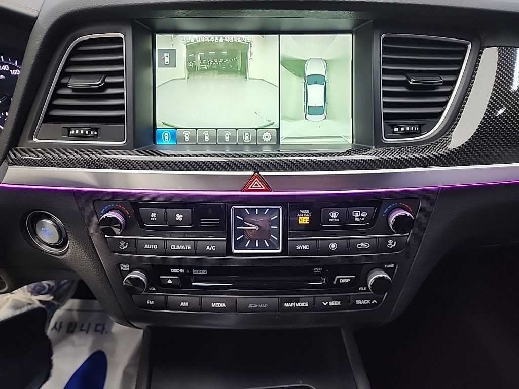 Genesis G80 — photo 10