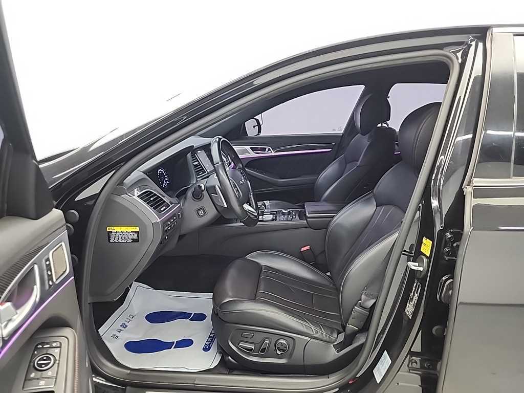 Genesis G80 — photo 11
