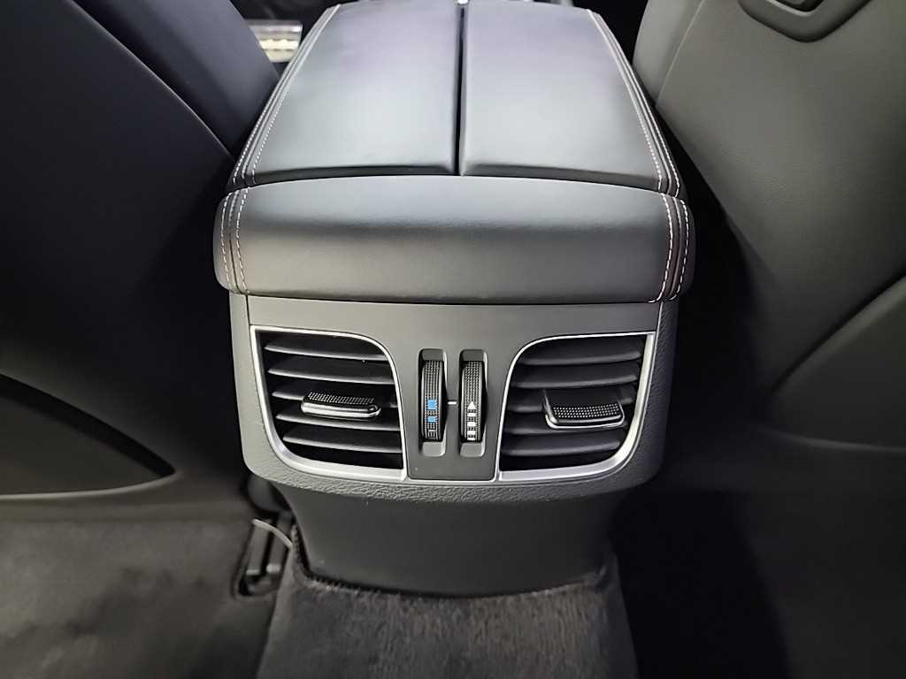 Genesis G80 — photo 13