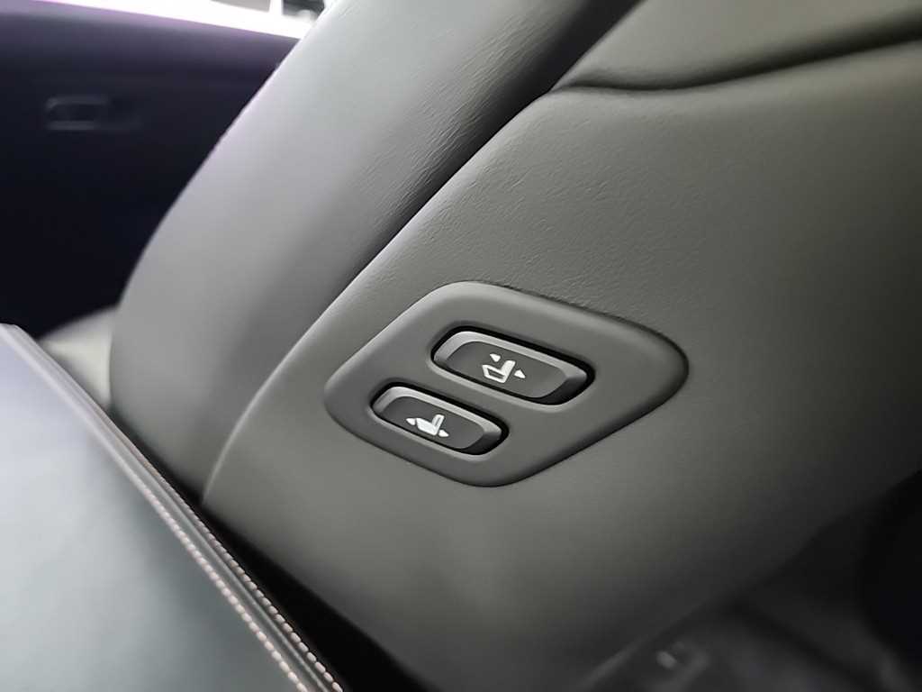 Genesis G80 — photo 14