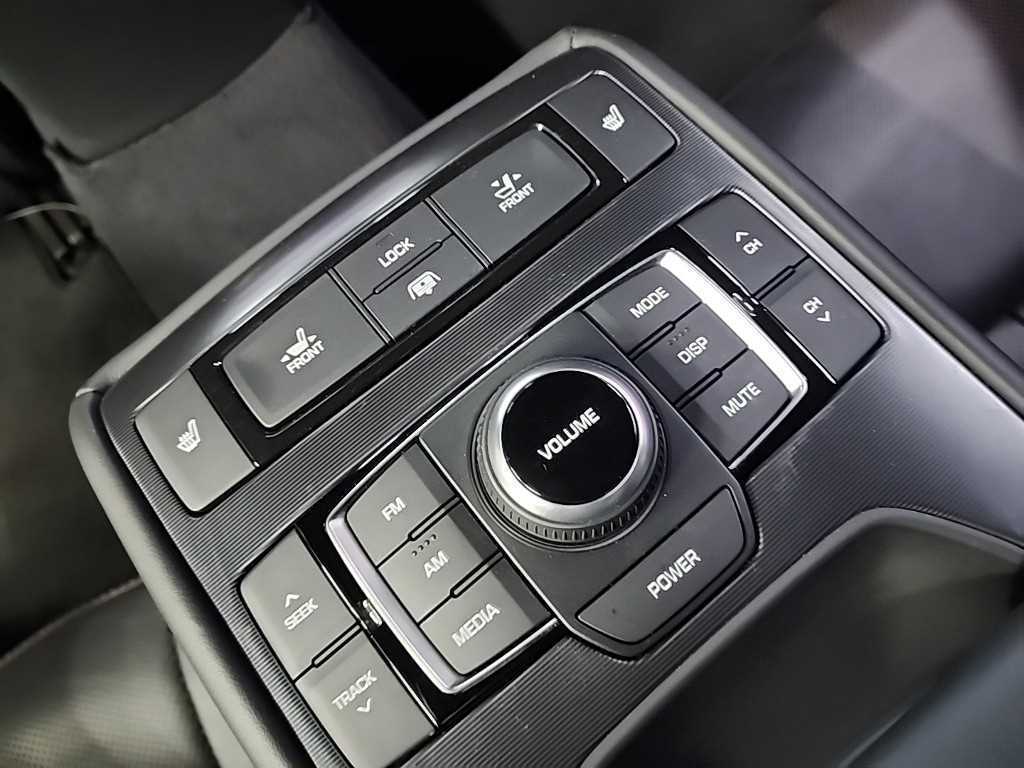 Genesis G80 — photo 15