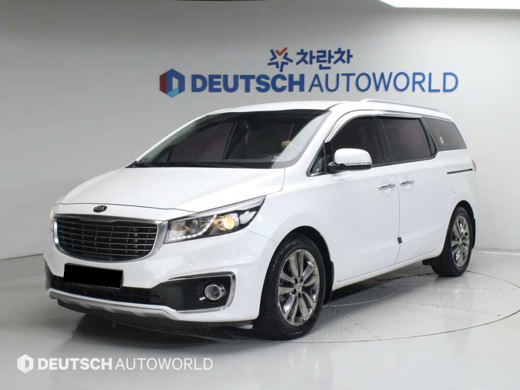 Kia Carnival — photo 01
