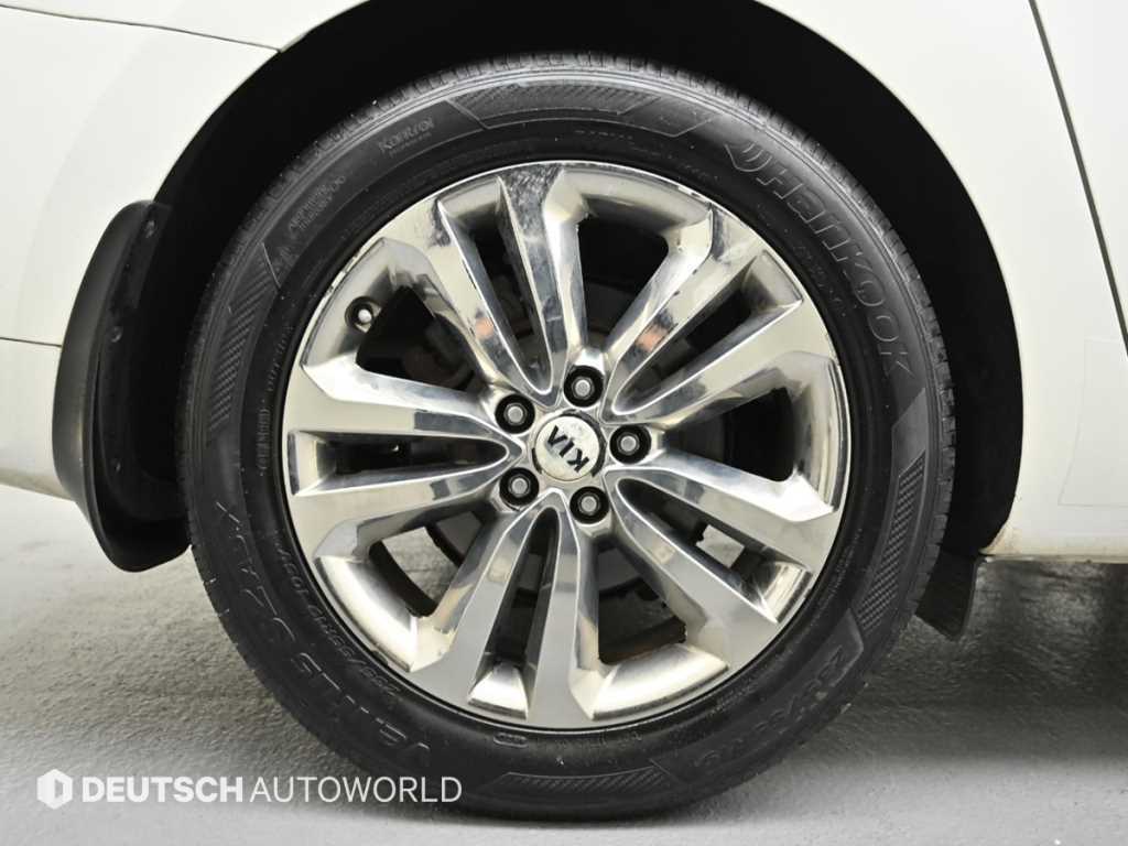 Kia Carnival — photo 05