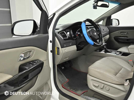 Kia Carnival — photo 11