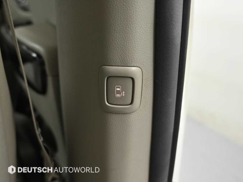 Kia Carnival — photo 16