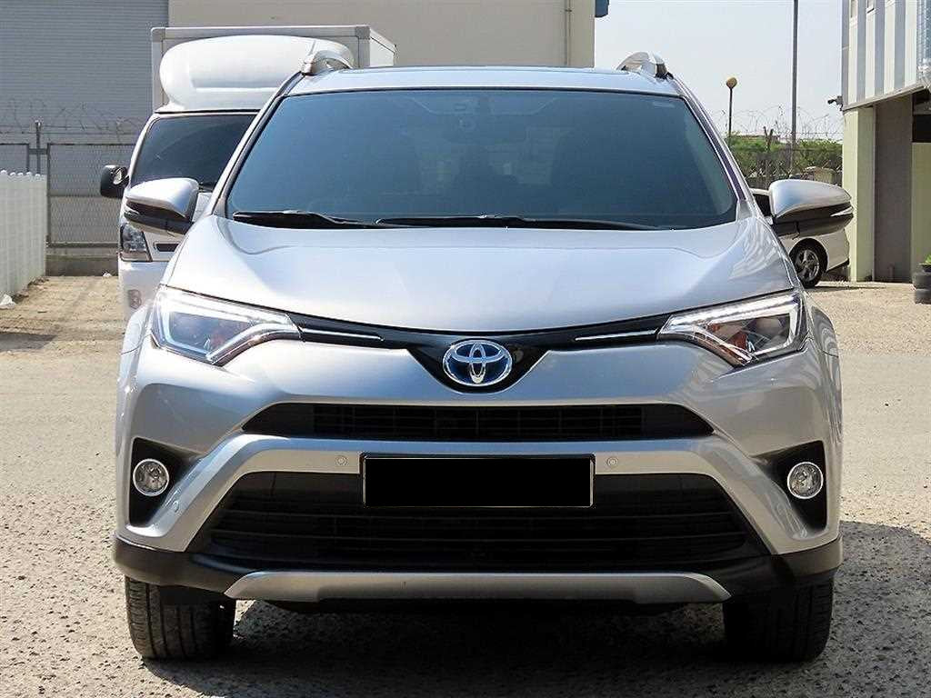 Toyota RAV4 — photo 01