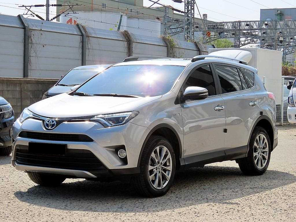 Toyota RAV4 — photo 02